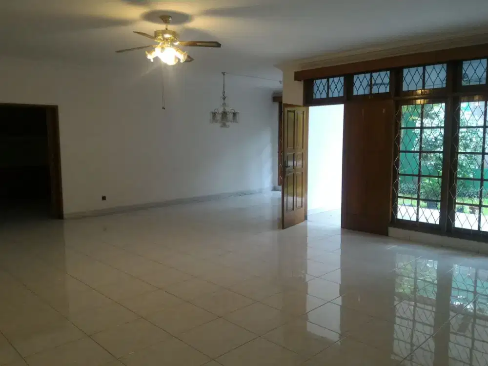 Rumah Bisa Kantor, Lokasi Strategis di area Cilandak, Cipete, Fatmawati