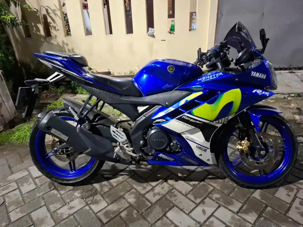 Yamaha R15 V2 Tahun 2015