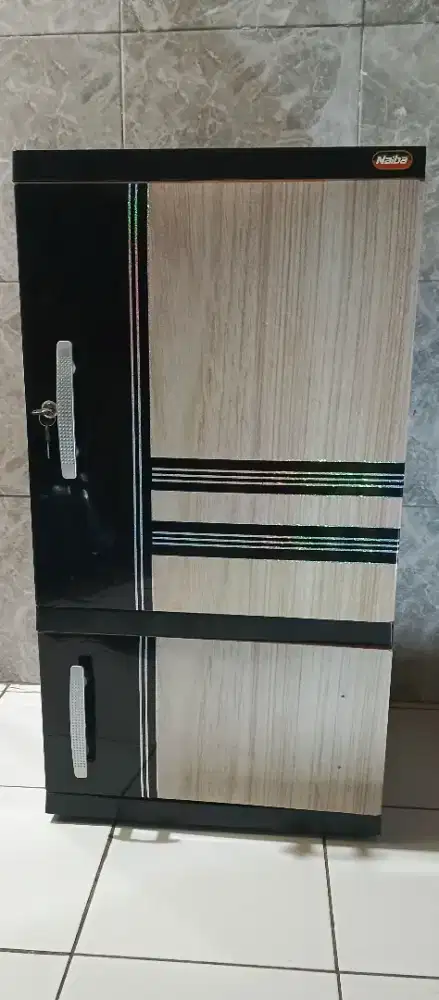 Lemari Susun 3 bekas Seperti baru