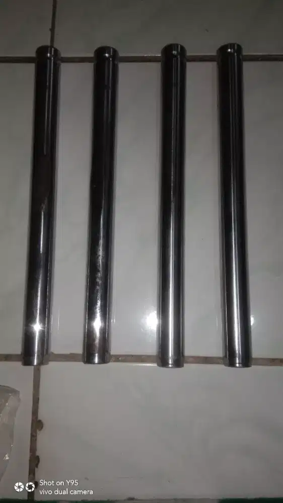 As shock depan bekas