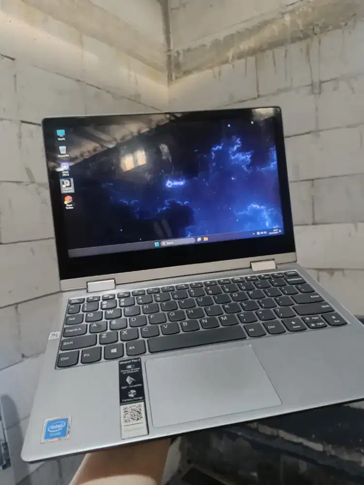 Laptop Lenovi ideapad Flex 3 touchscreen bisa dilipat