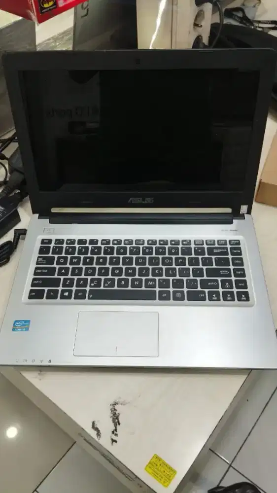Laptop Asus core i3gen 3