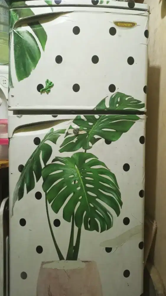 Kulkas 2 pintu merk Sharp