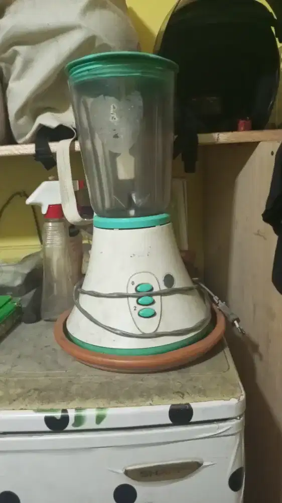 Jual blender merk Miyako kondisi bekas tp normal