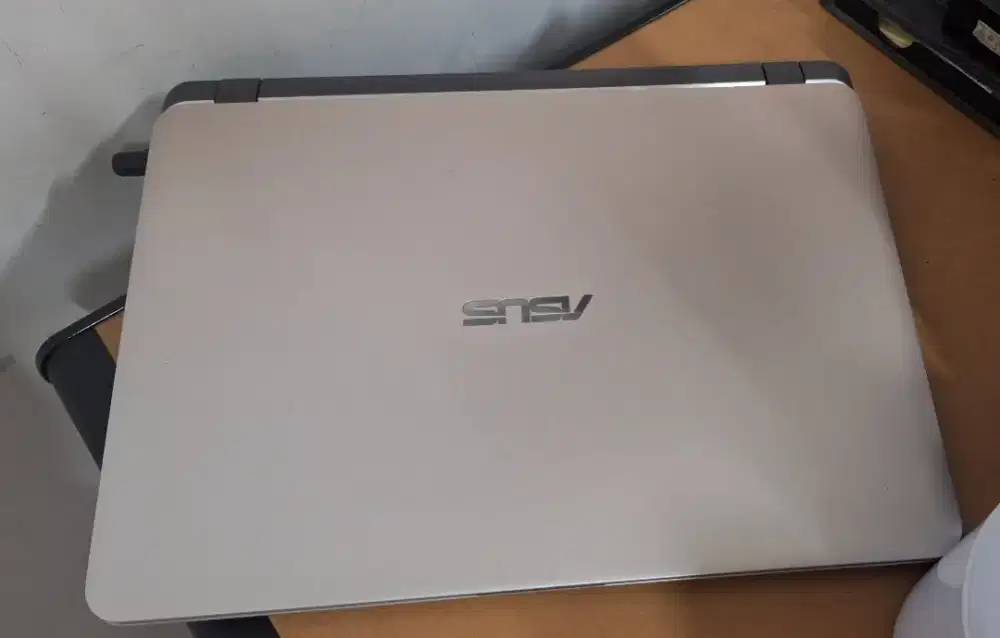 Laptop Asus A407M