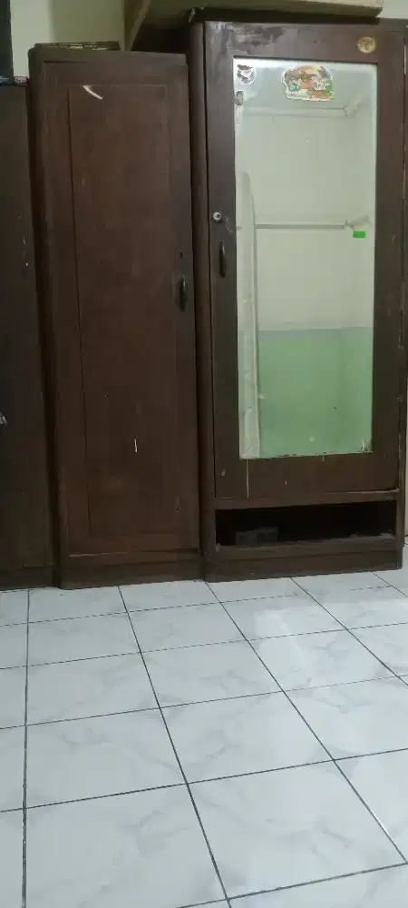 Lemari pakaian kayu jati thn 1932