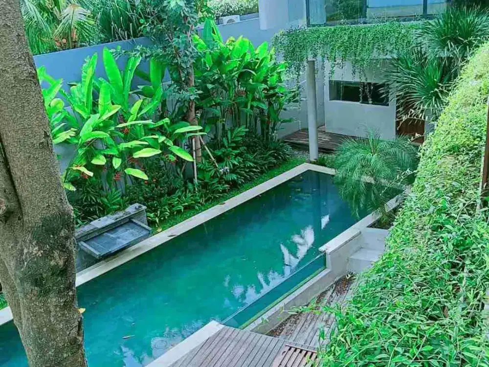 Vila Modern Eksklusif 4 Kamar Kolam Panjang di Bumbak