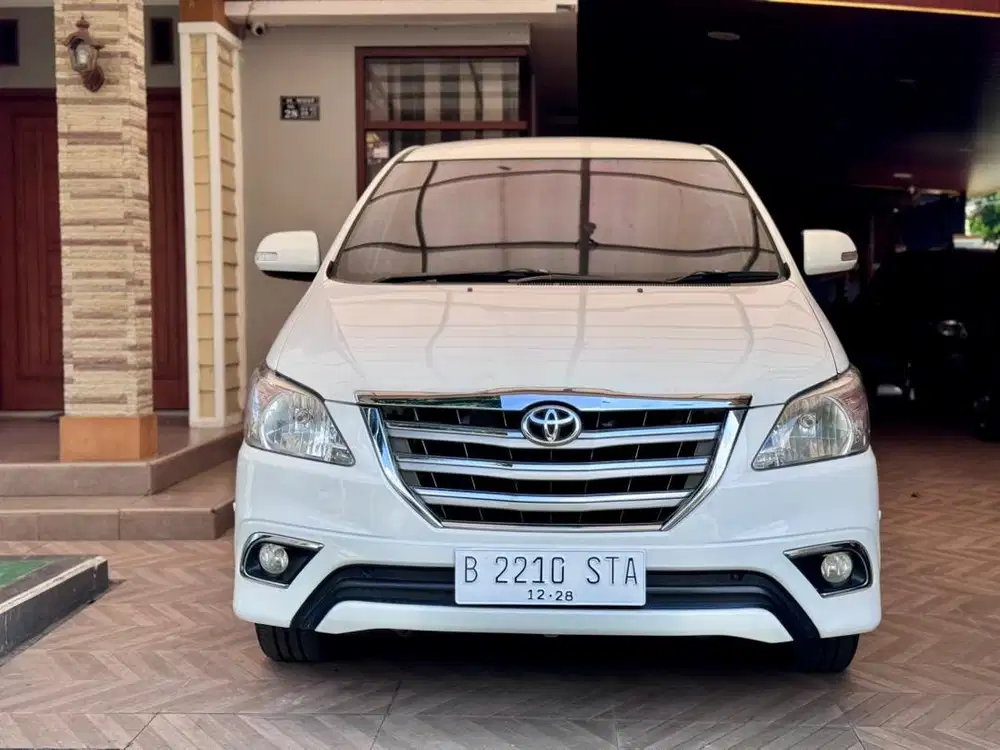 TOYOTA INNOVA V LUXURY MATIC DIESEL 2013