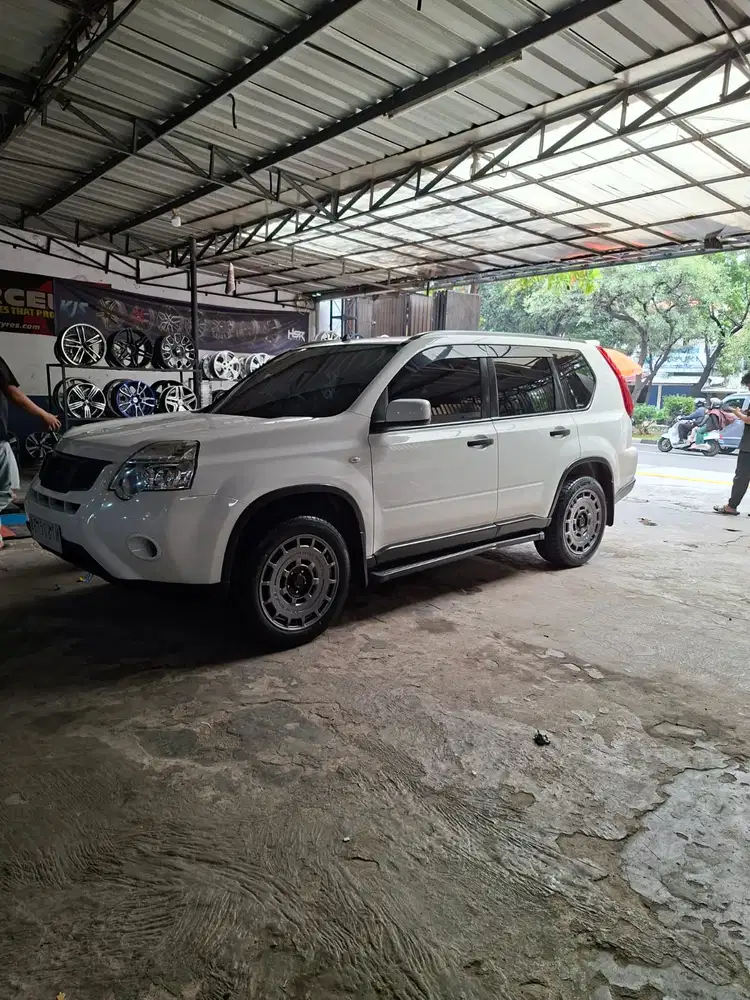 Nissan X-Trail 2012 Bensin