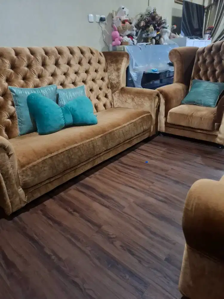 Dijual Sofa Set Gold