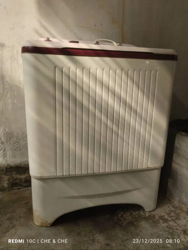 MESIN CUCI 2 TABUNG MERK POLYTRON