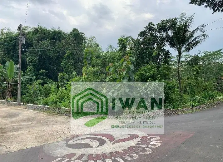 Tanah Kering/Pekarangan Strategis Hadap 3 Jalan Dekat Jalan Raya DPU