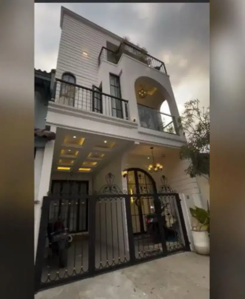 Rumah Baru Strategis diJakarta Timur dekat stasiun/busway bebas banjir