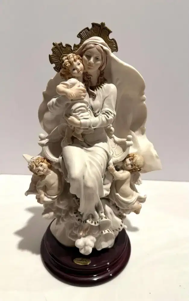 Nego , Patung Keramik Bunda Maria Dan Yesus Kristus