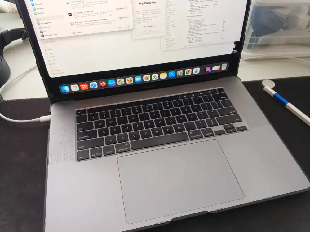 Jual Macbook Pro 2019 / 16 inch - Intel i9 - dual VGA - ssd 1Tb - 16gb
