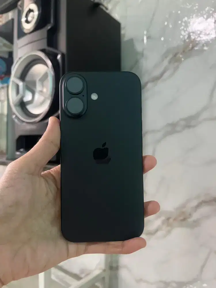 iPhone 16 256 iBox pemakaian 2 bulan garansi panjang Hb 100