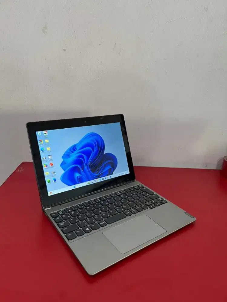 Laptop Lenovo D330