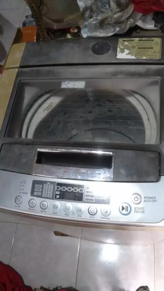 Mesin cuci LG top loading