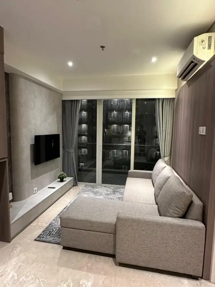 sewa unit baru bagus lux landmark residence 1 BR furnished siap huni