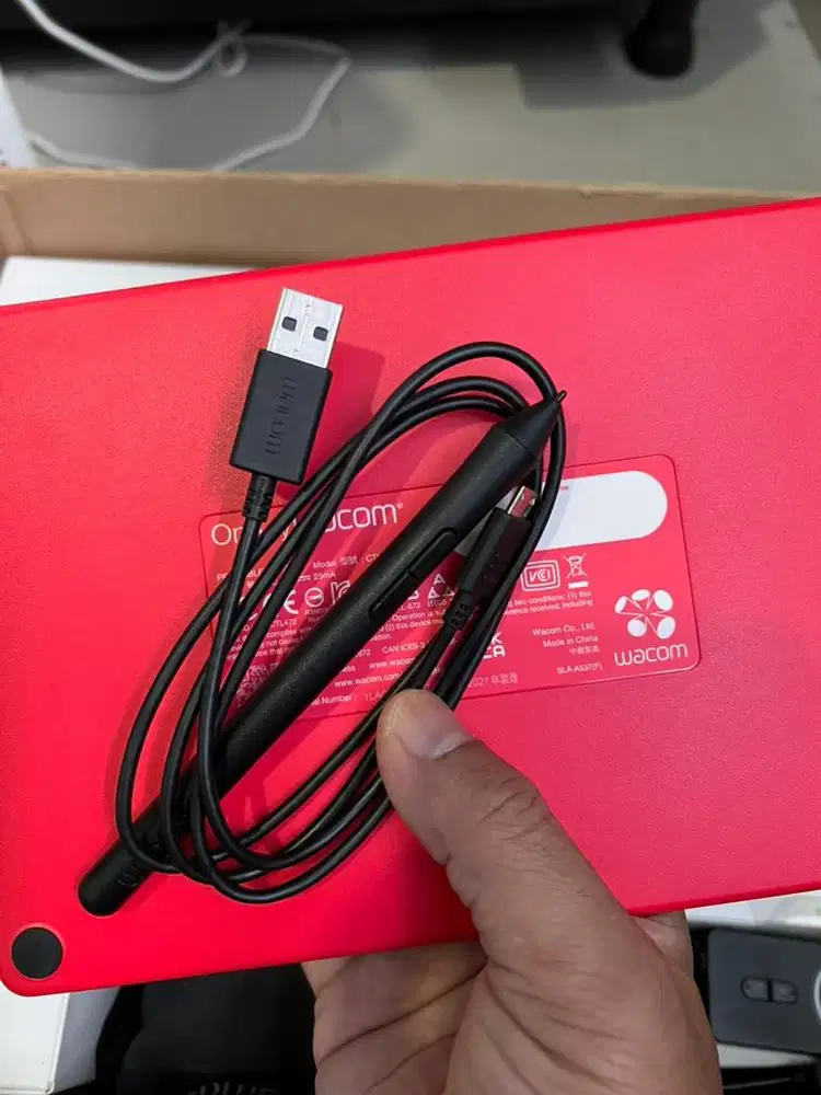 One by Wacom CTL-472 Drawing Pad Like New