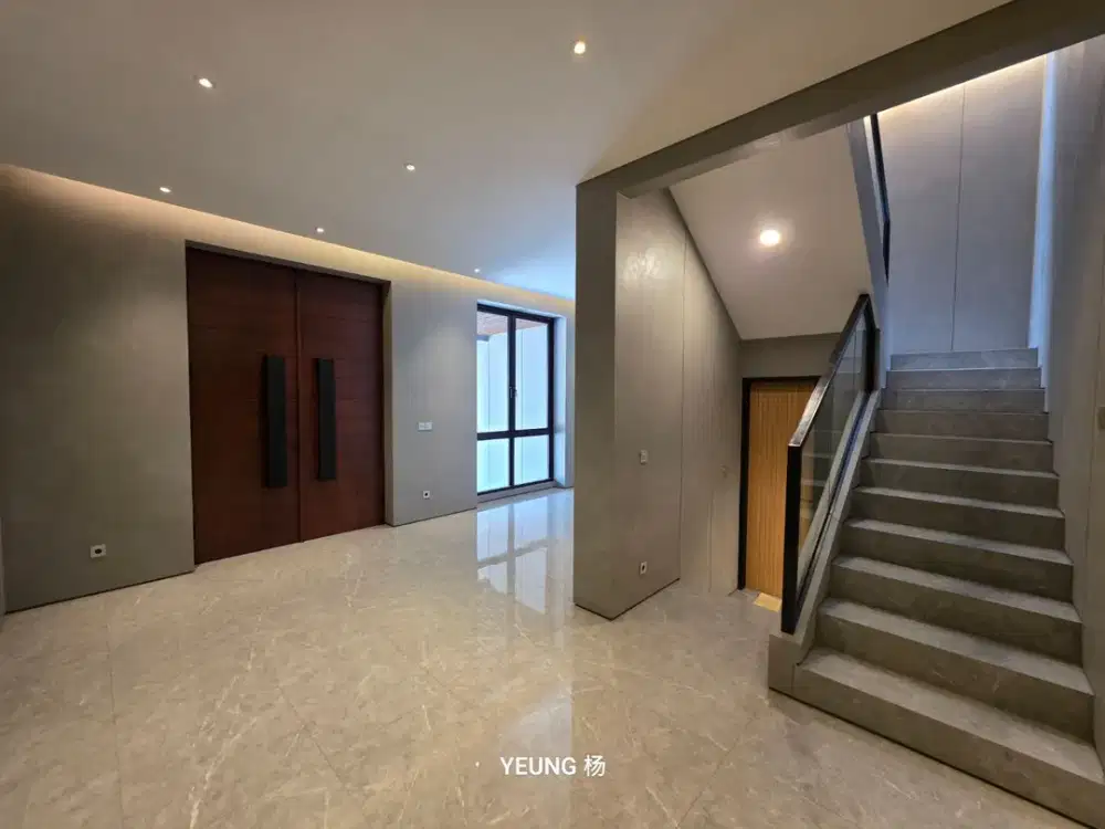 Rumah MEWAH BRAND NEW DAAN MOGOT  JAKARTA BARAT