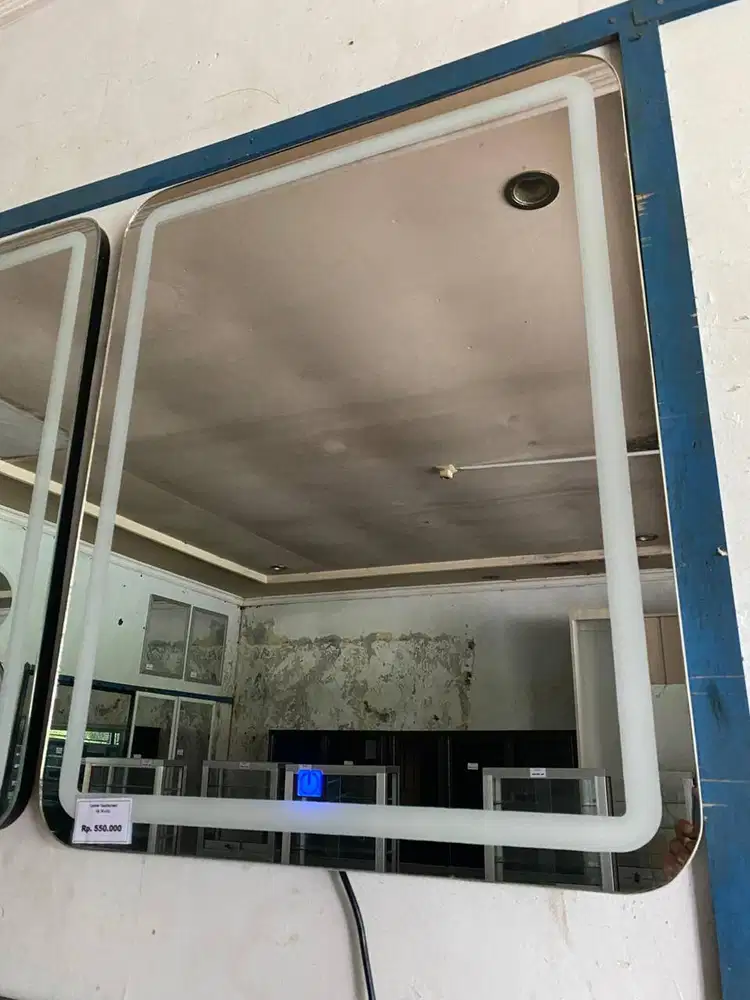 Smart Mirror, pantulan cantik dengan sentuhan teknologi modern.