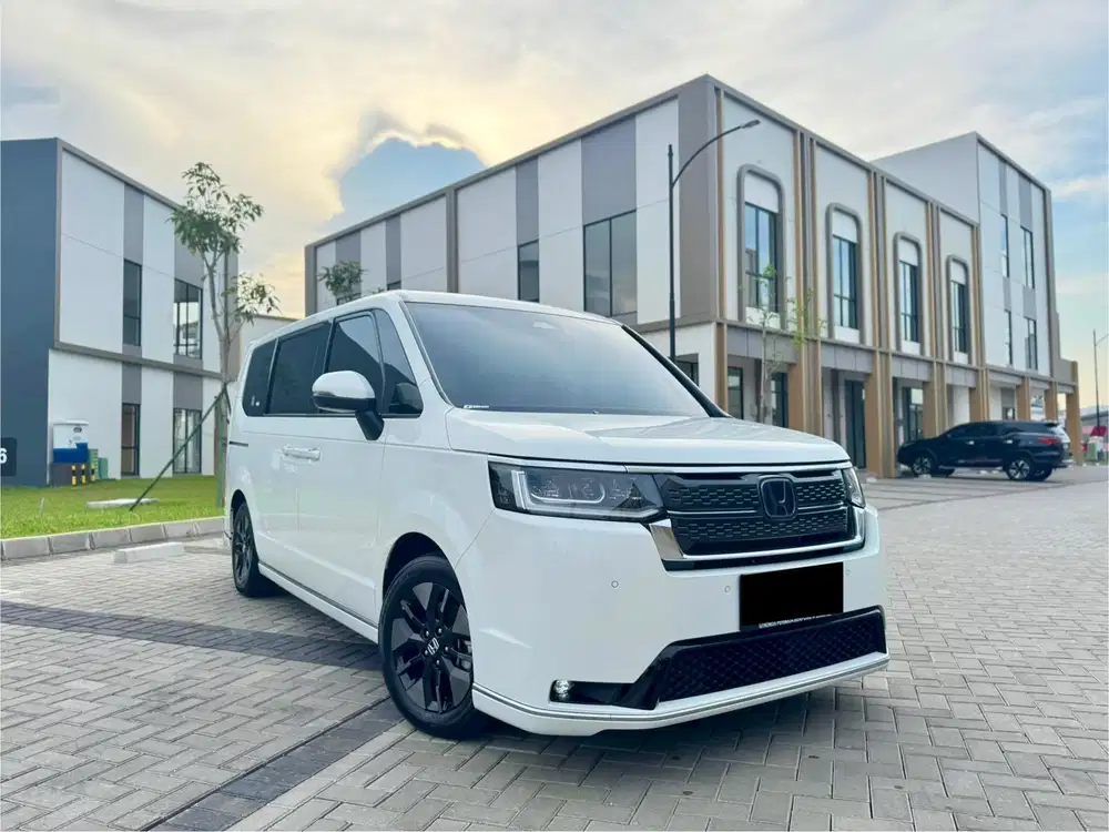 (KM 400 PERAK ) Honda Step Wagon Hybrid Putih 2025! BATAL PAKAI!