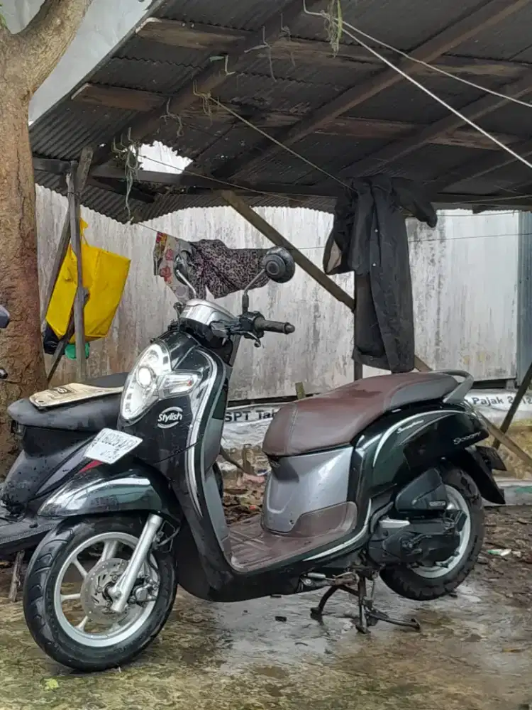 Dijual Motor pribadi Honda Scoopy 2018 ss lengkap siap pakai bosku