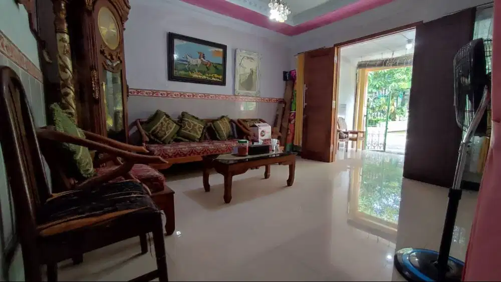 DIJUAL RUMAH STRATEGIS MURAH (INCLUDE FURNITURE)