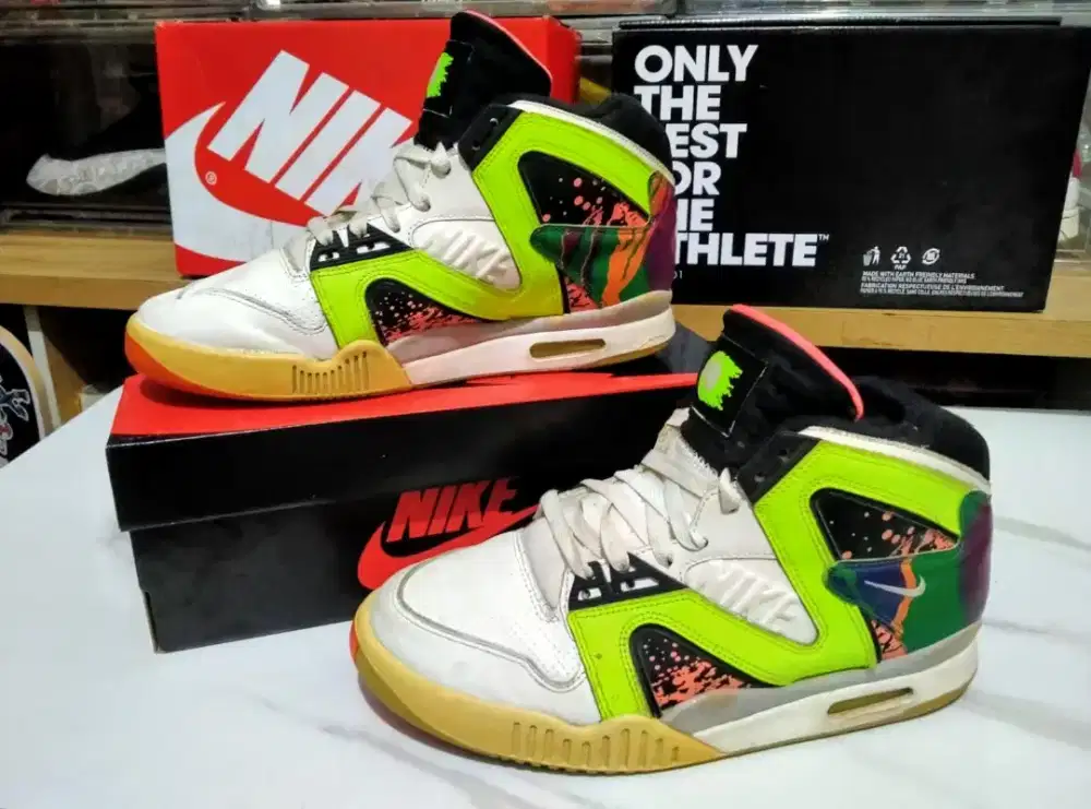 Sepatu Basket Nike Airtech Vintage
