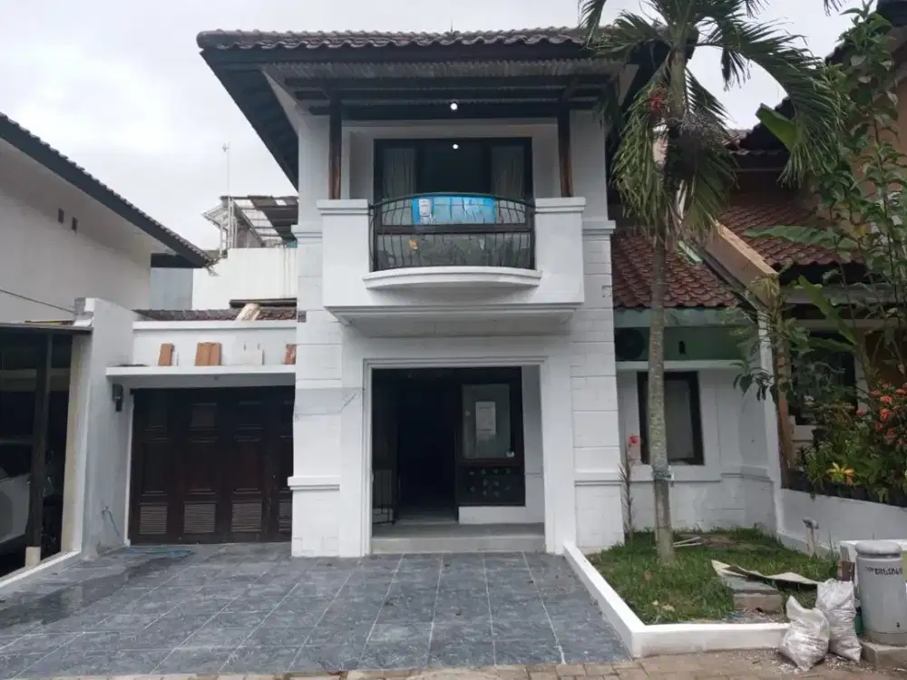 Diseweakan Rumah di Wangsakerta Kota Baru Parahyangan,Bandung Furnished Siap Huni