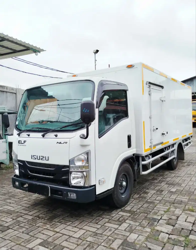 ISUZU ELF GIGA 4 BAN ENGKEL LONG BOX SEPERTI BARU KM BARU 483 SAJA