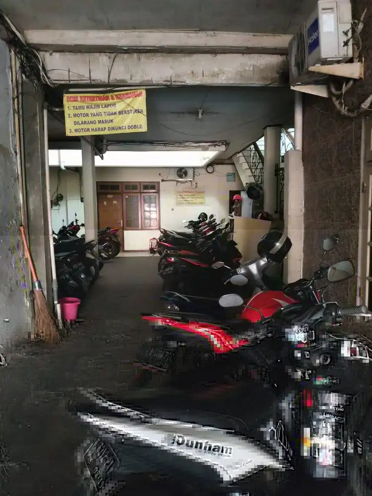 Jual Rumah dan 30 kamar kost