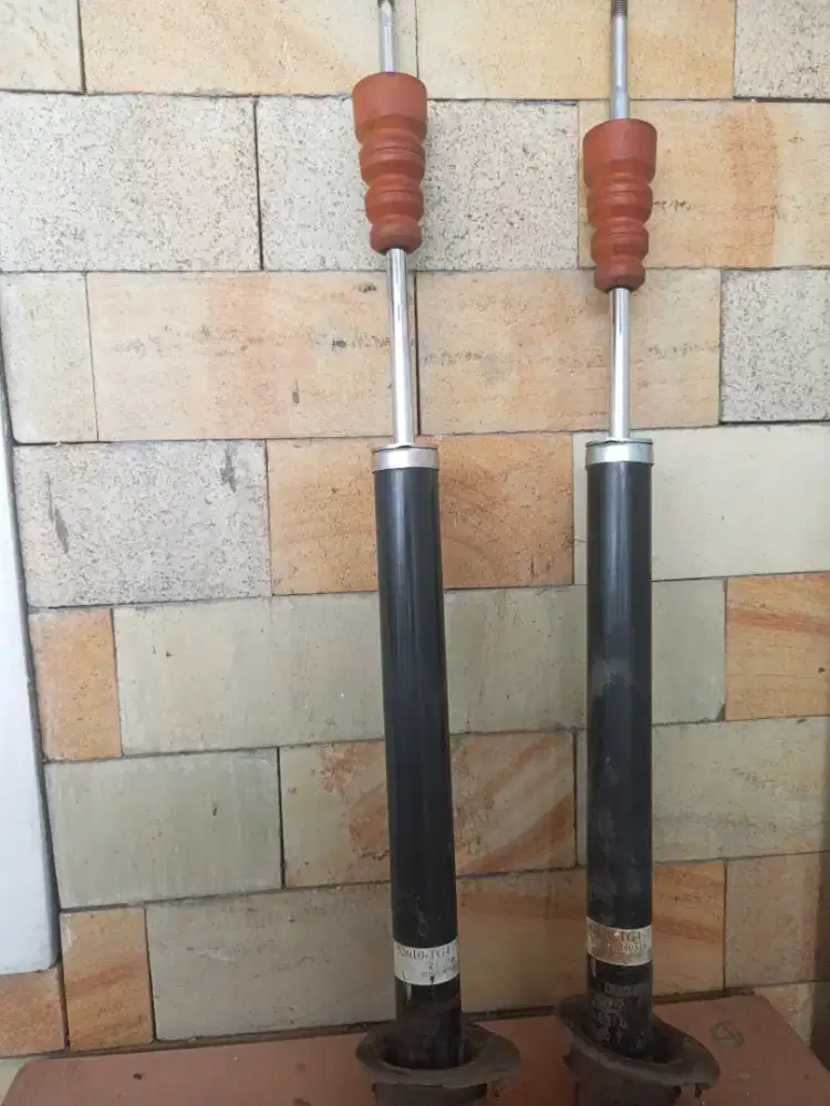 Shock shockbreaker belakang Brio