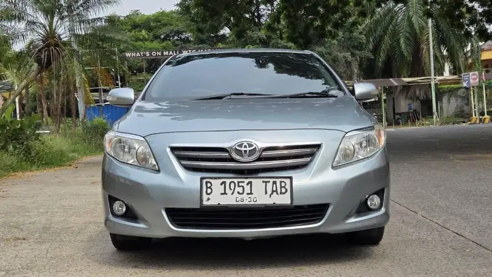Toyota Altis G AT 2010