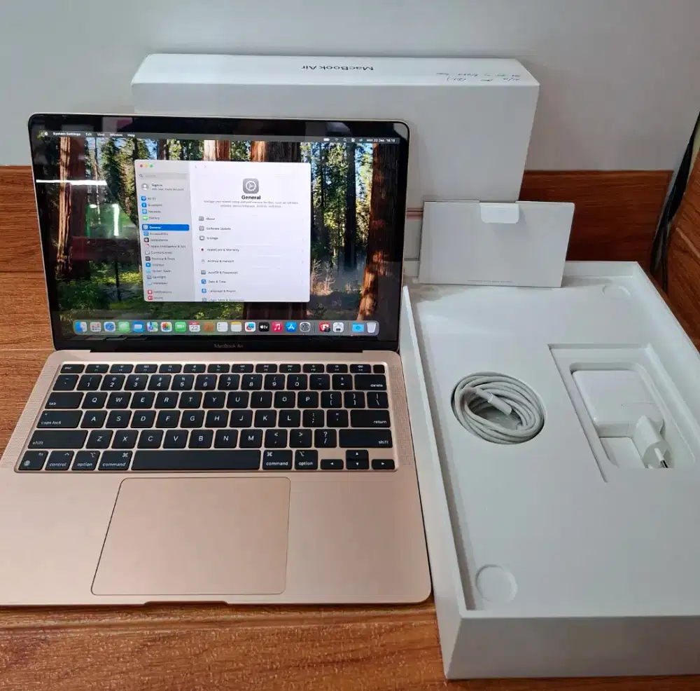 MacBook Air M1 8/256 Gold Ibox