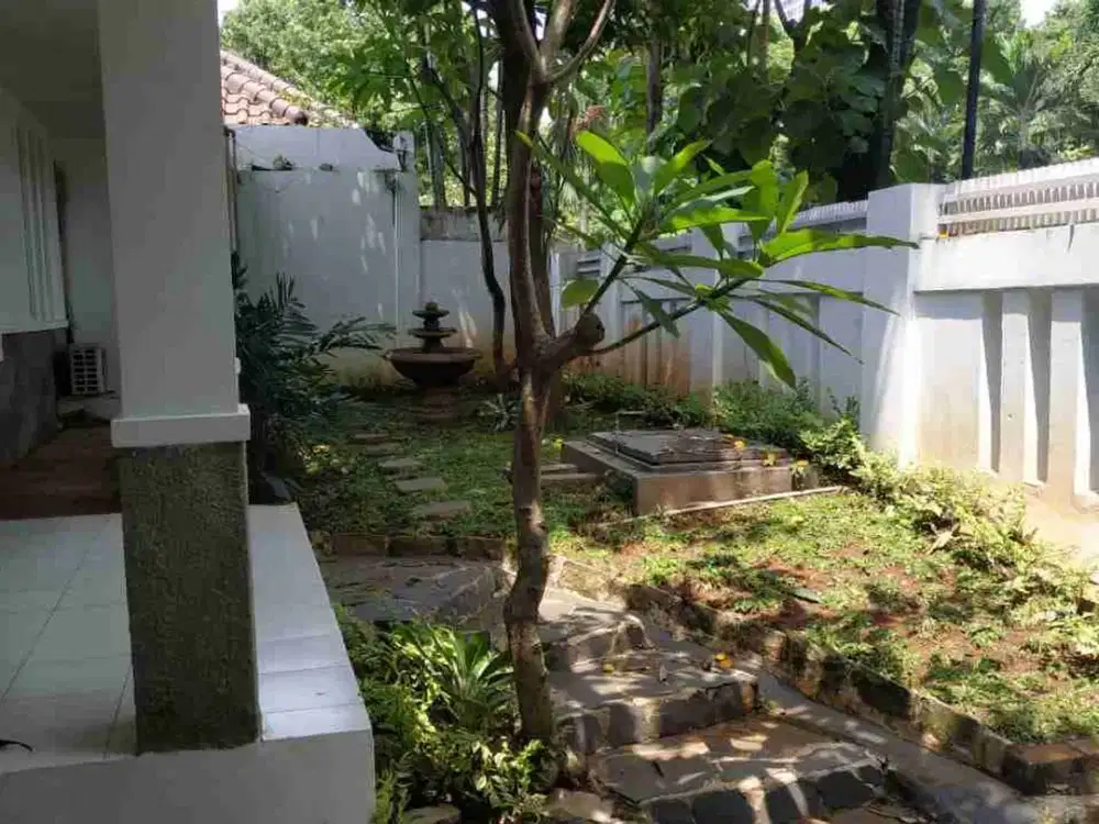 rumah lama 1½ lantai layak huni dalam komplek one gate kel.gunung kebayoran baru