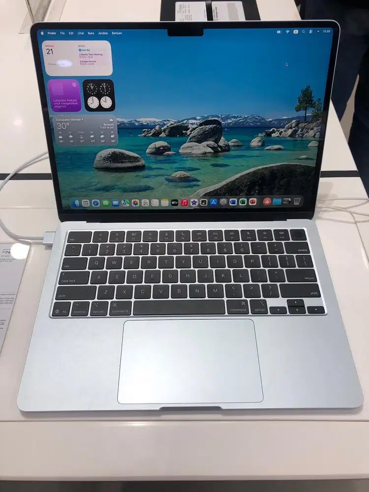 Promo MacBook Air (13 Inci)