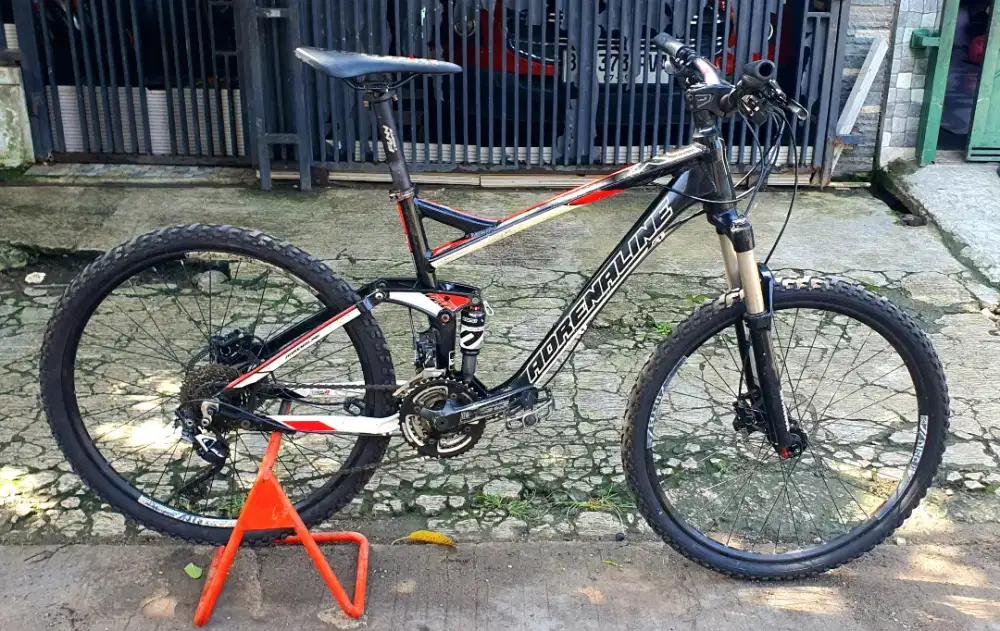 Adrenaline xc 2 rockshox slx 30sp