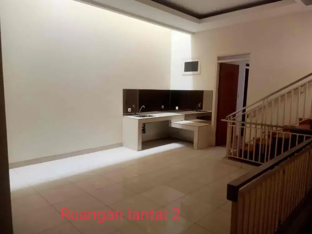 RUMAH TENGAH KOTA