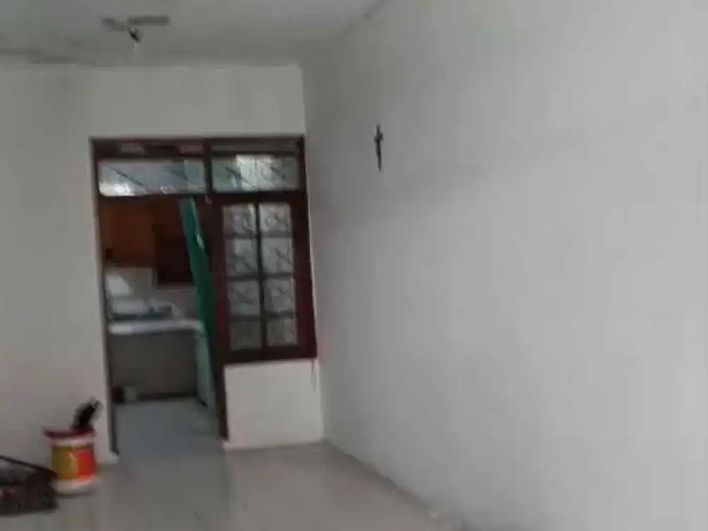 THI

Luas tanah 6 x 16 (96)
Bangunan 6 x 12 (72)
Kamar 2 +  1
Kamar mandi 2
Air jet pump
2200 wat
Deposit 2 jt
IPL 300 RB an/ bln
Pbb penyewa

27.5 juta
YL
REF 1