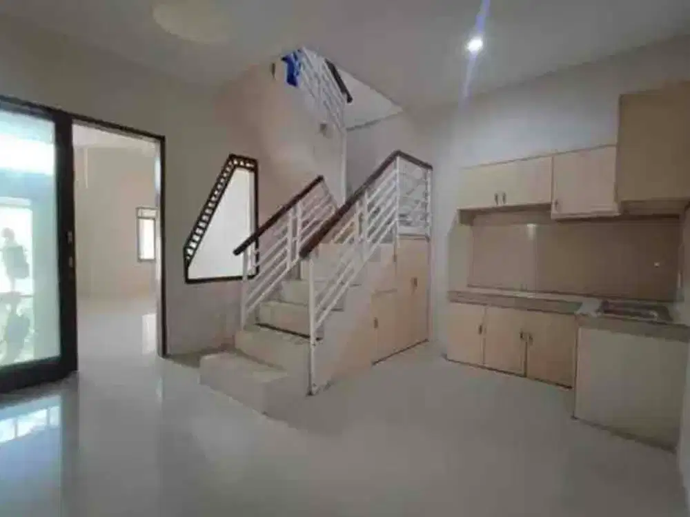 RUMAH SIAP HUNI BISA UTK KANTOR MAINROAD