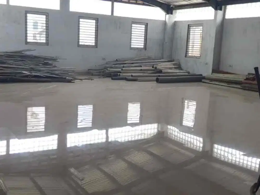 Jual gudang 
Kopo jaya

Lt 450m2
Lb 600m2
2 lantai
Siap pakai
Akses kontainer
Timur 
SHM 

Harga jual 7.5 m
Cm/ Yl