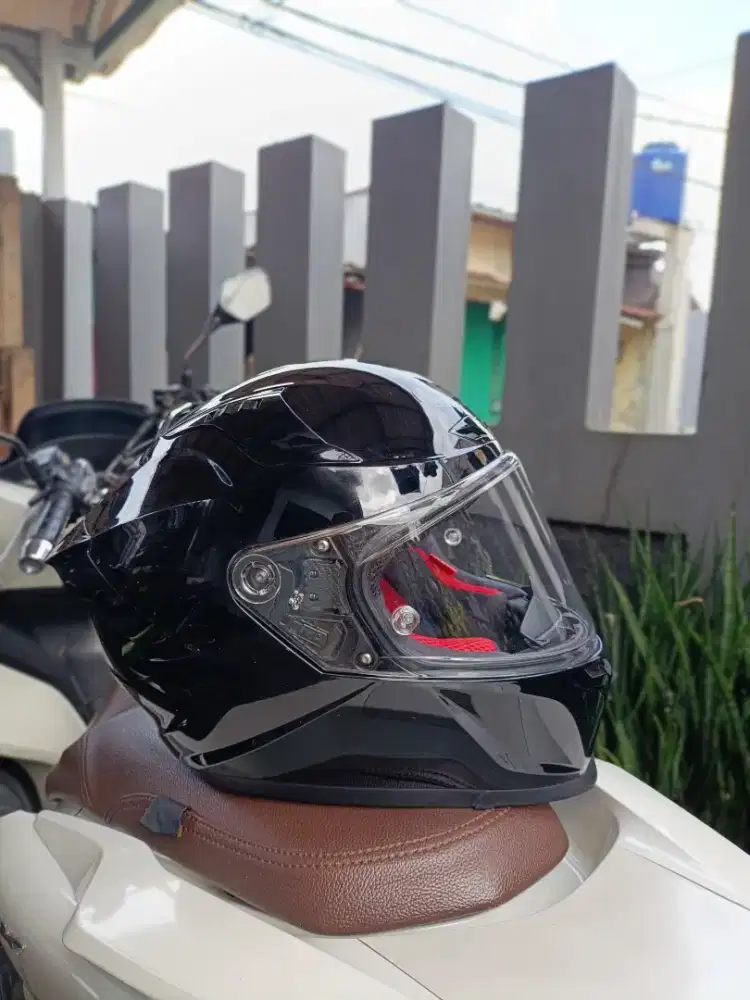 Helm KYT STRIKER Black Glossy