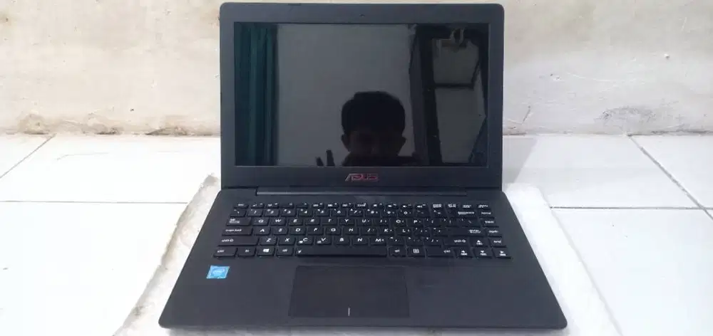 Laptop ASUS X453S SLIM Warna Hitam, RAM 8GB HDD 500GB, SIAP PAKAI