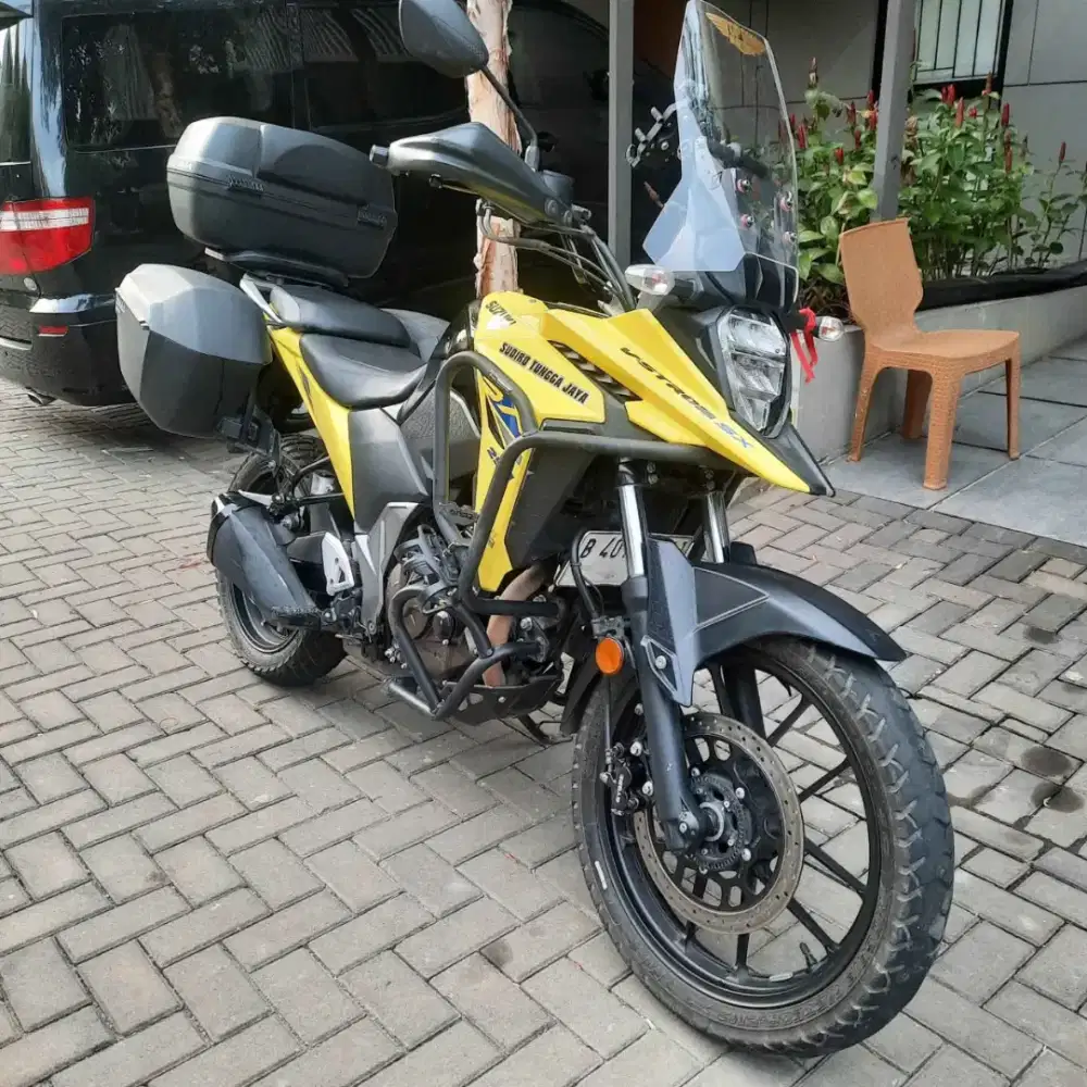 Suzuki Vstrom 250 SX 2023 Champion Yellow