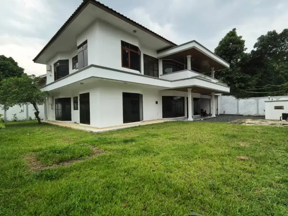 Disewakan Rumah Mewah di Bangka Mampang Jakarta Selatan, LT 950 m², Kolam Renang, Cocok untuk Keluarga & Ekspat
