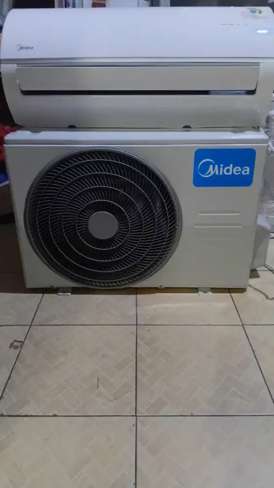 Ac midea 1/2 pk r32 barang full ori jual plus pasang