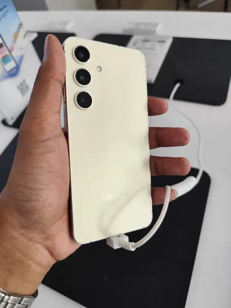 S24 stok masih ready masih promi