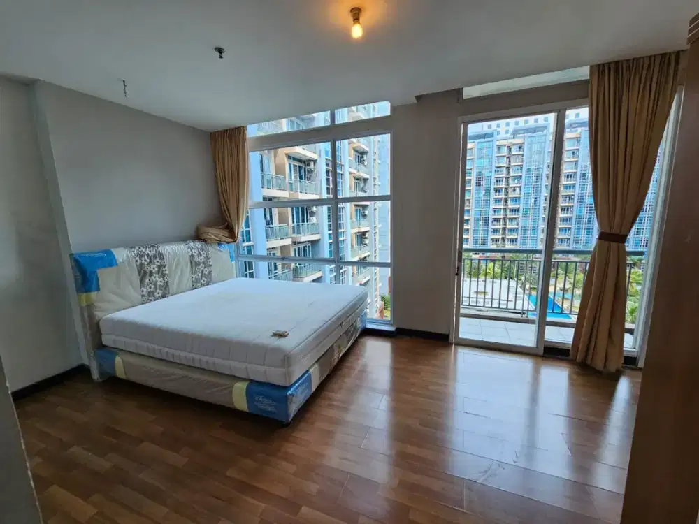 JUAL MURAH Apt CBD Pluit luas 135m ada 4KT view pool BAGUS